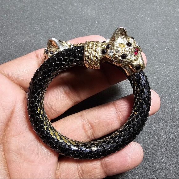 Whiting & Davis Gold Tone Black Mesh Double Panther Heads Wrap Around Bracelet - Picture 2 of 13